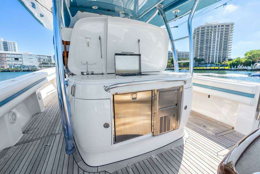 47ft Intrepid Yacht For Sale