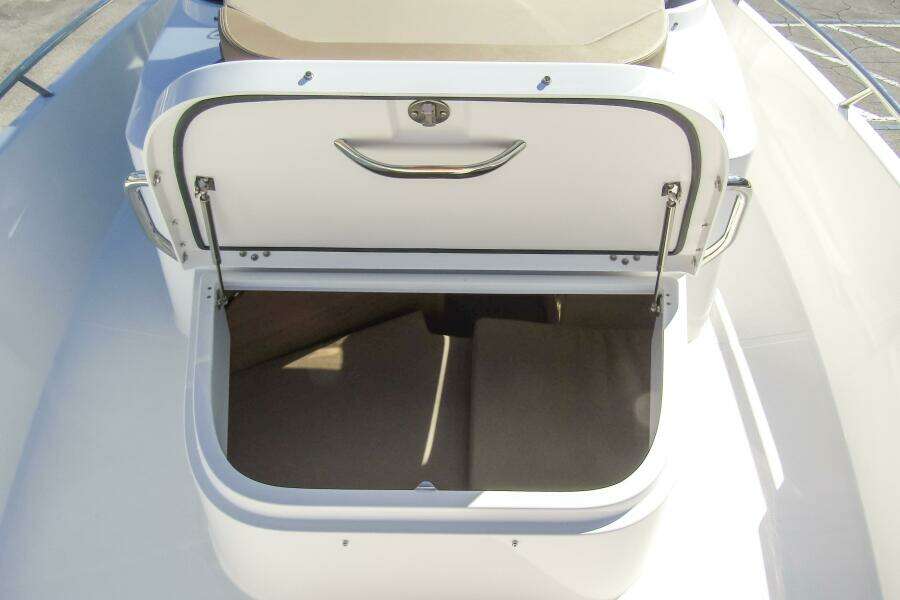 31ft Nimbus Yacht For Sale