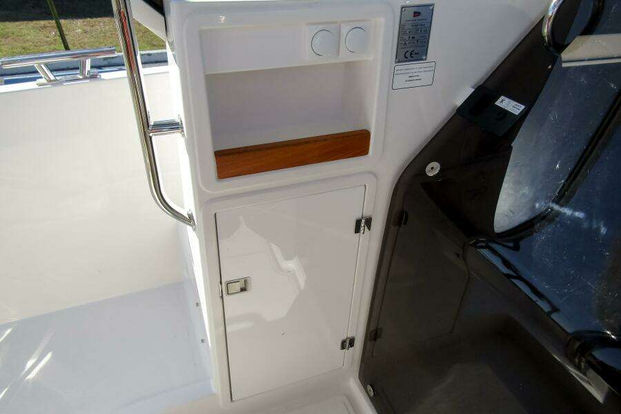 31ft Nimbus Yacht For Sale