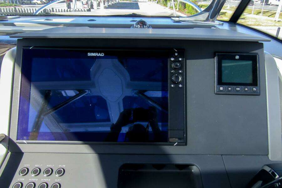 31ft Nimbus Yacht For Sale