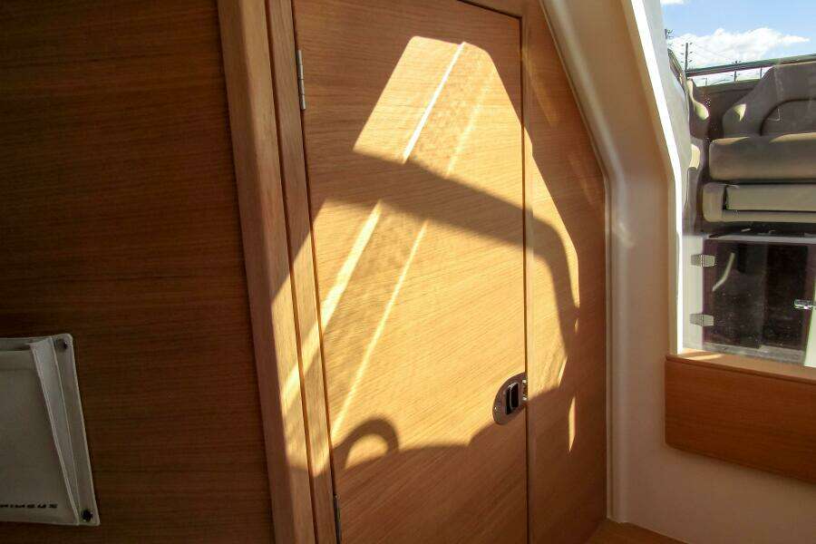 31ft Nimbus Yacht For Sale