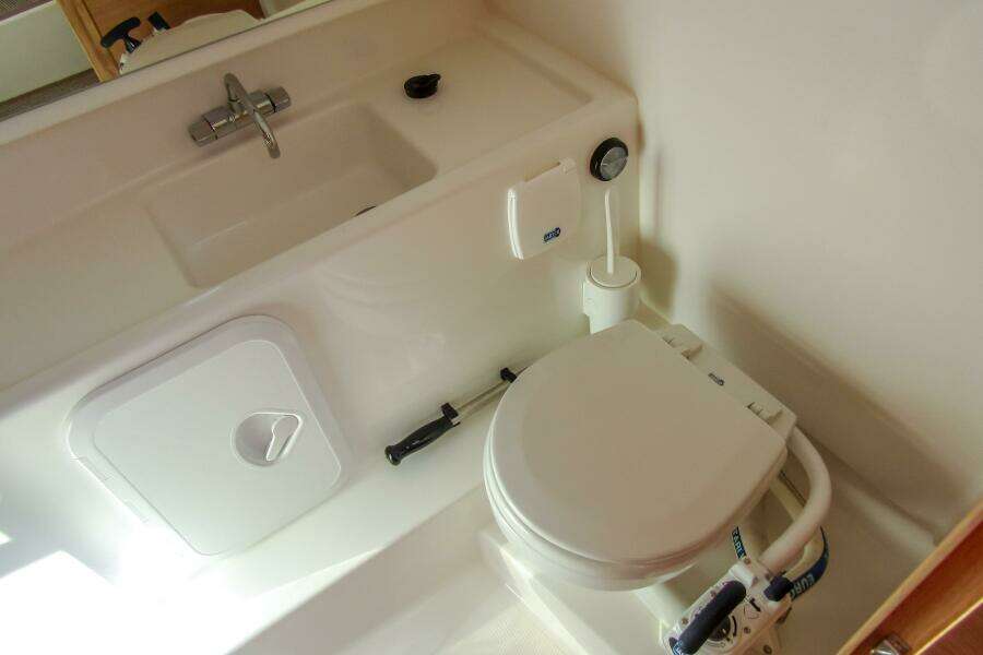 31ft Nimbus Yacht For Sale