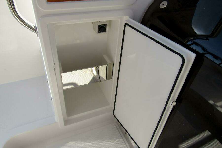 31ft Nimbus Yacht For Sale