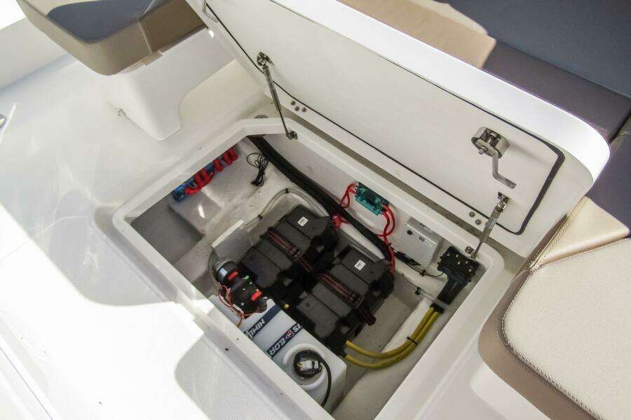 31ft Nimbus Yacht For Sale