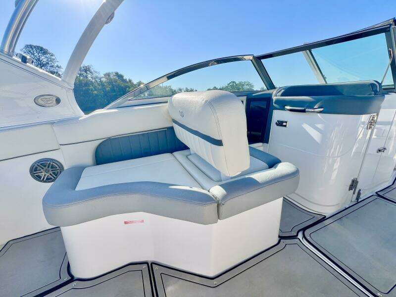 25ft Cobalt Yacht For Sale