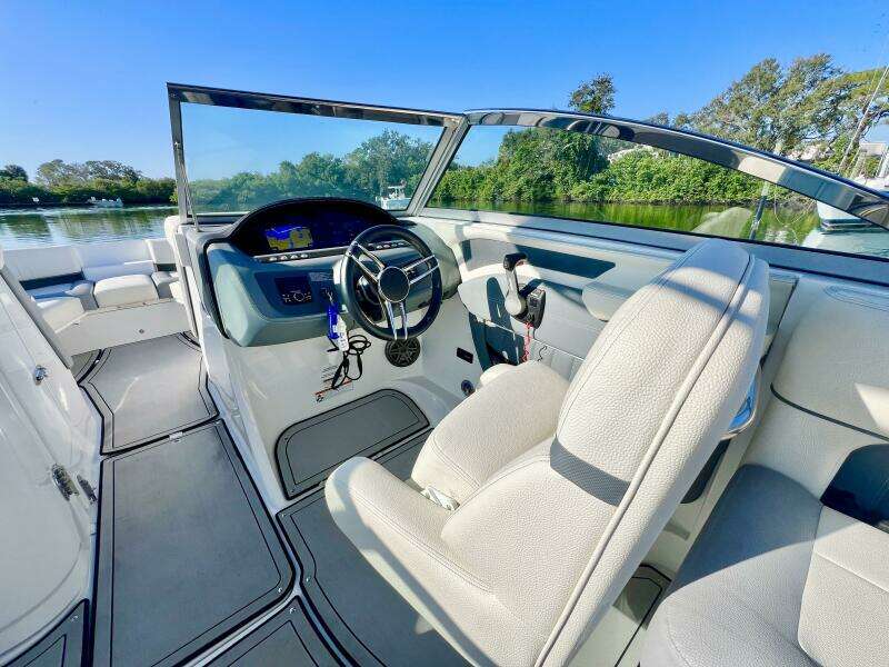 25ft Cobalt Yacht For Sale