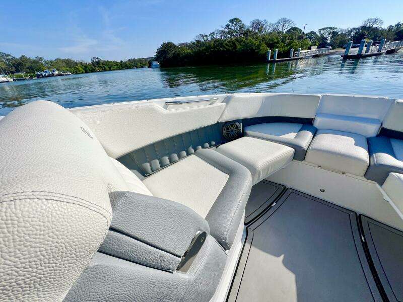 25ft Cobalt Yacht For Sale