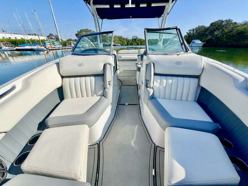 25ft Cobalt Yacht For Sale