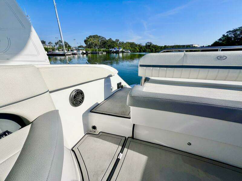 25ft Cobalt Yacht For Sale