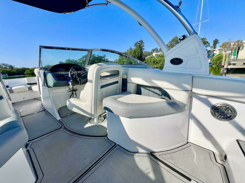 25ft Cobalt Yacht For Sale