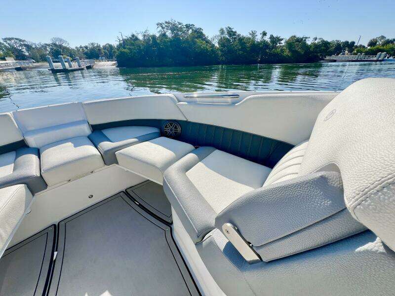 25ft Cobalt Yacht For Sale