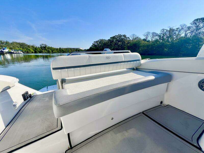 25ft Cobalt Yacht For Sale