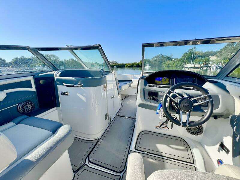 25ft Cobalt Yacht For Sale