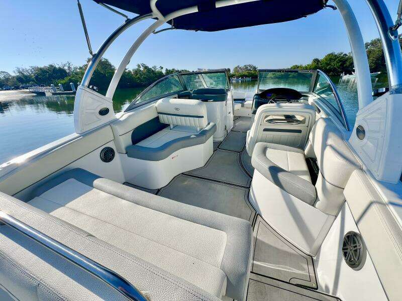 25ft Cobalt Yacht For Sale