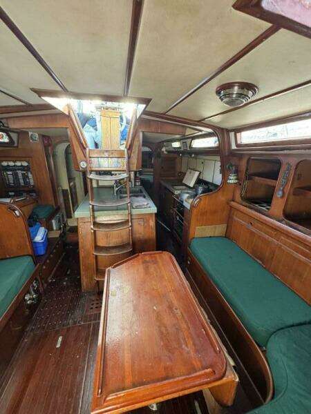 Gallivanter 49ft Hylas Yacht For Sale