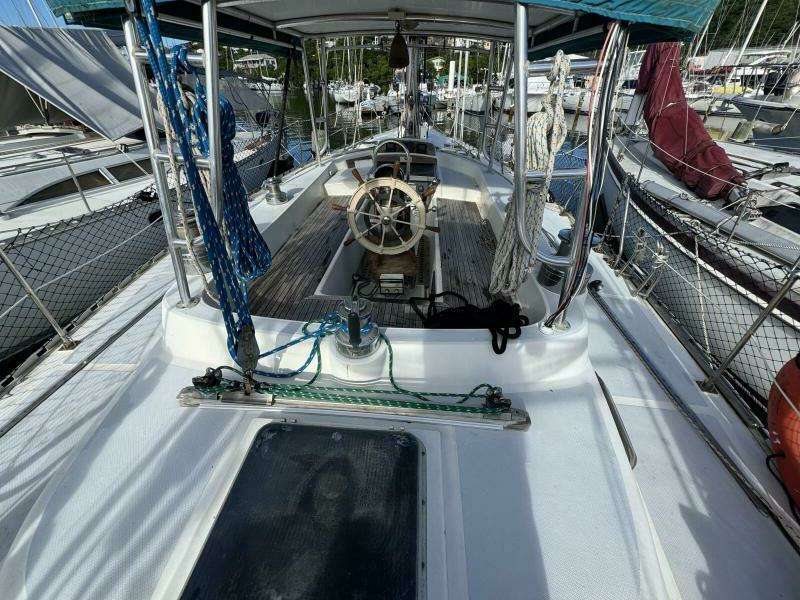 Gallivanter 49ft Hylas Yacht For Sale