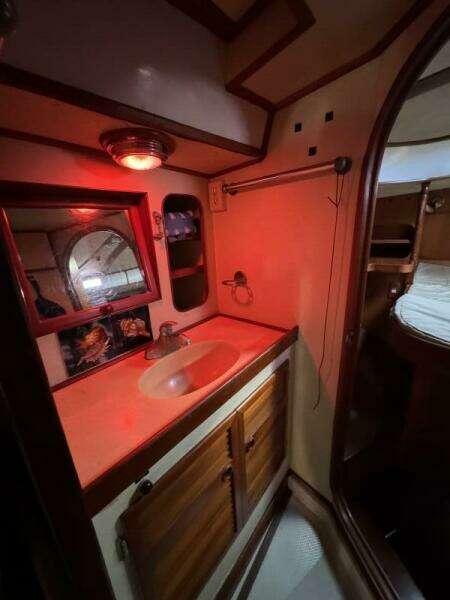 Gallivanter 49ft Hylas Yacht For Sale