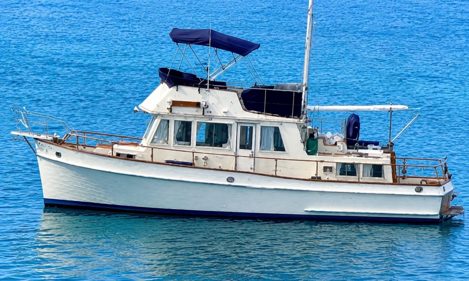 1985 Grand Banks 36 Classic