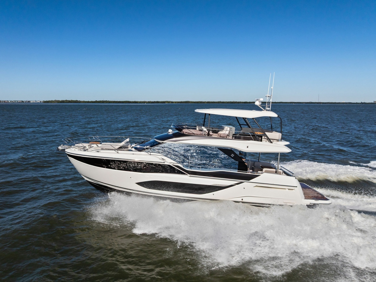 2026 F5.7 Prestige Yachts Profile