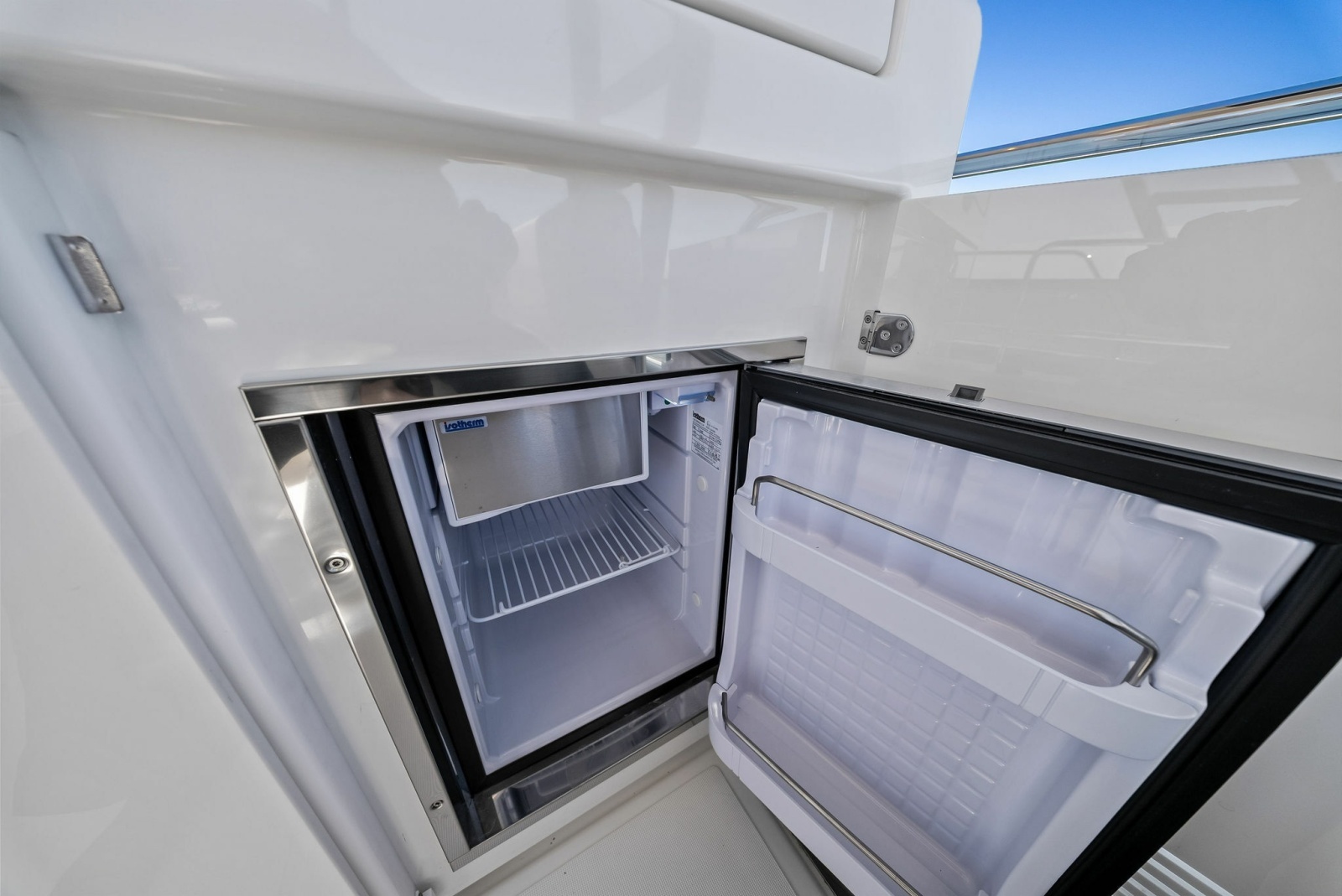 2026 F5.7 Prestige Yachts Flybridge Fridge