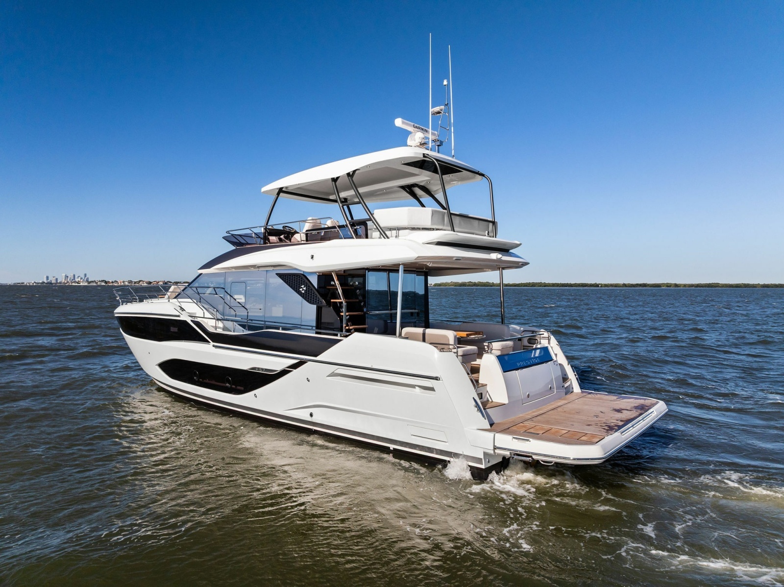 2026 F5.7 Prestige Yachts Profile