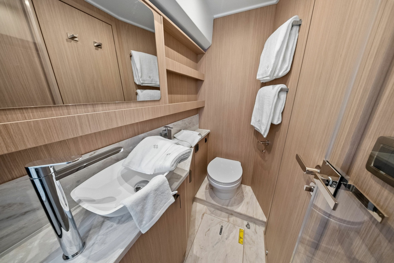 2026 F5.7 Prestige Yachts