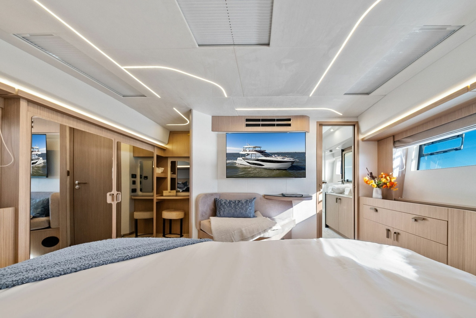 2026 F5.7 Prestige Yachts Master Stateroom