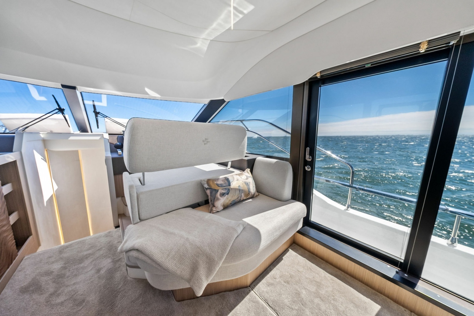 2026 F5.7 Prestige Yachts