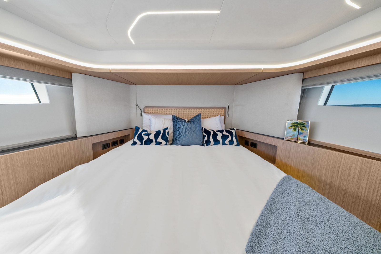 2026 F5.7 Prestige Yachts