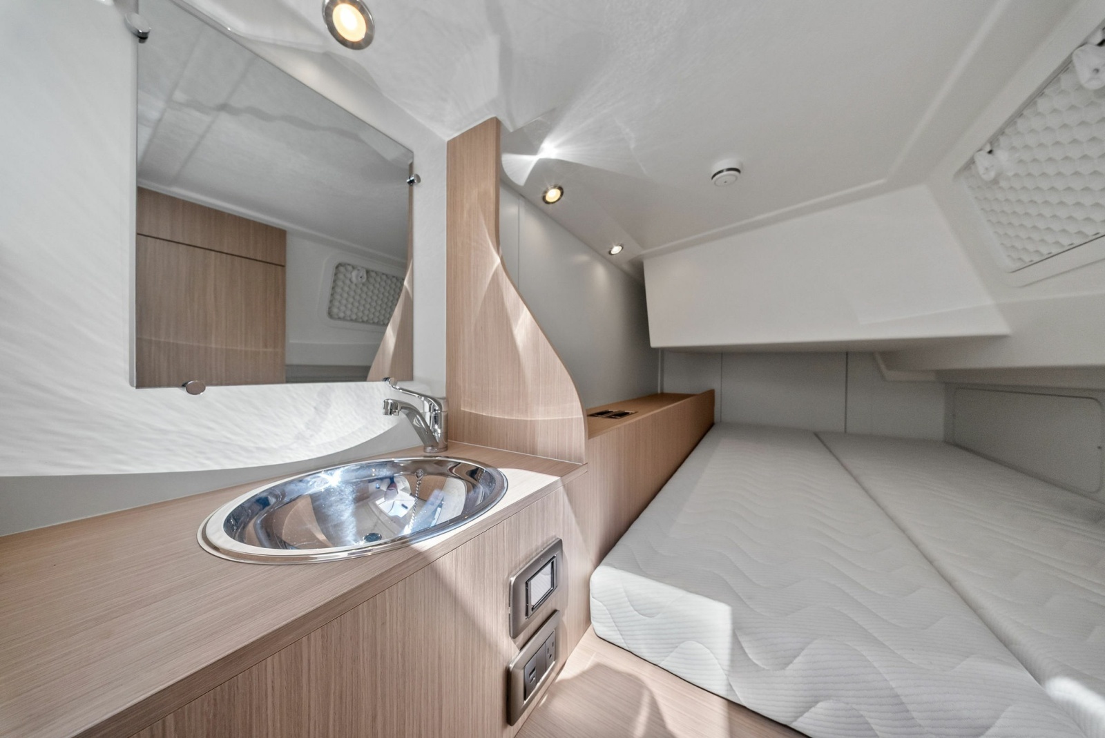 2026 F5.7 Prestige Yachts