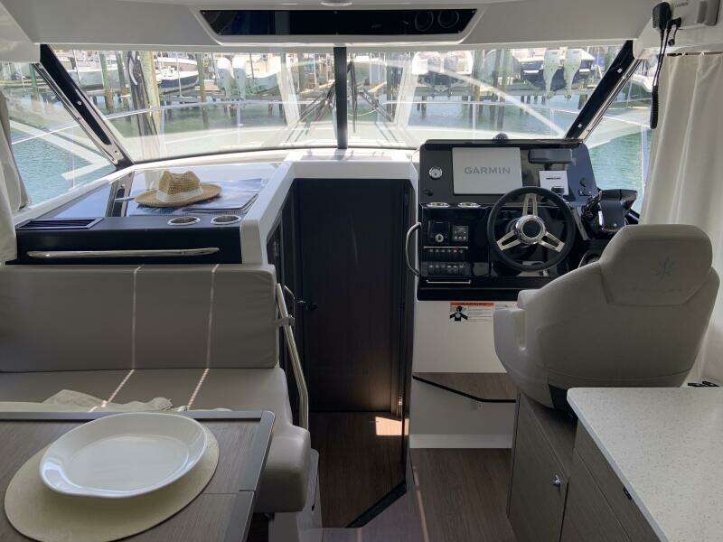 34ft Jeanneau Yacht For Sale