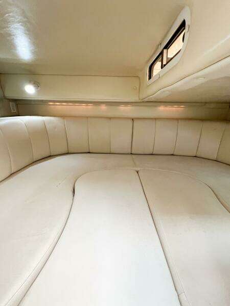 33ft Rinker Yacht For Sale