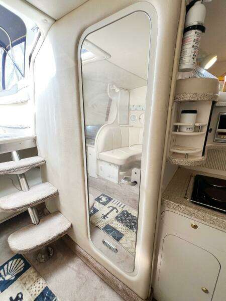 33ft Rinker Yacht For Sale