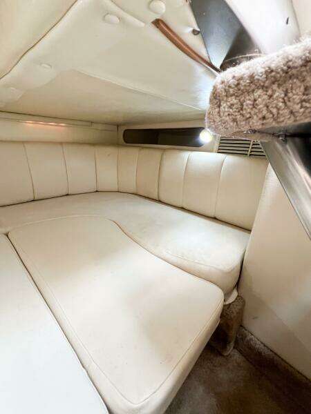 33ft Rinker Yacht For Sale