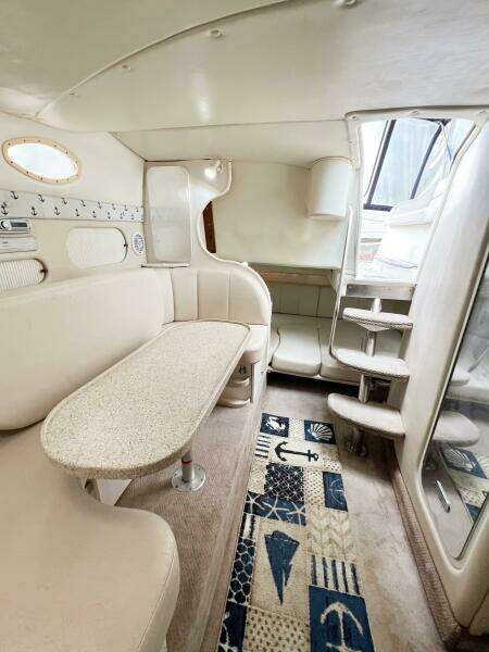 33ft Rinker Yacht For Sale