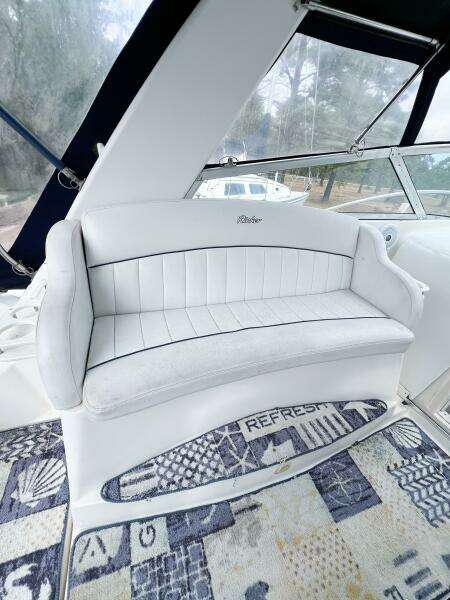 33ft Rinker Yacht For Sale