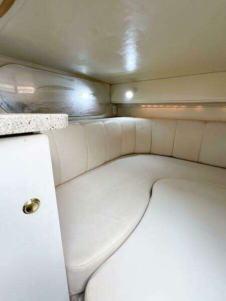 33ft Rinker Yacht For Sale