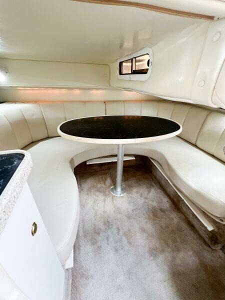 33ft Rinker Yacht For Sale