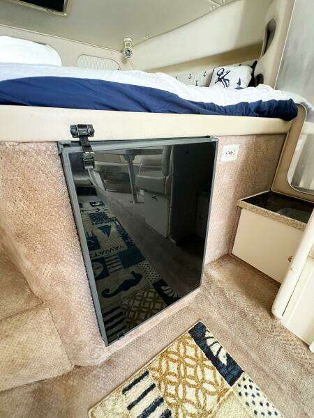 33ft Rinker Yacht For Sale