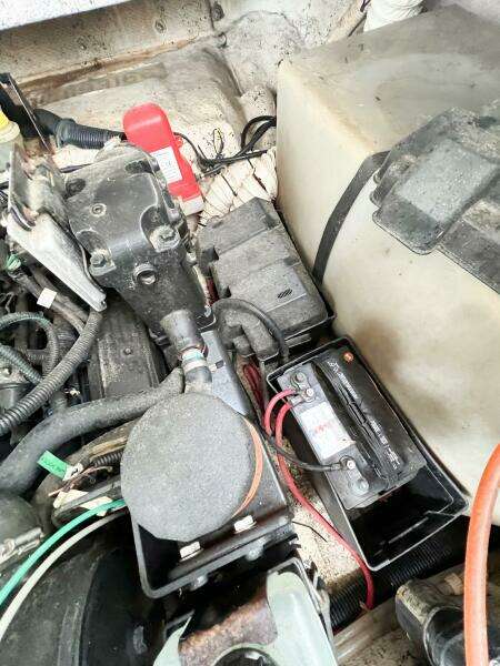 33ft Rinker Yacht For Sale