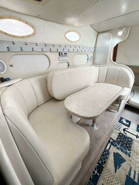 33ft Rinker Yacht For Sale