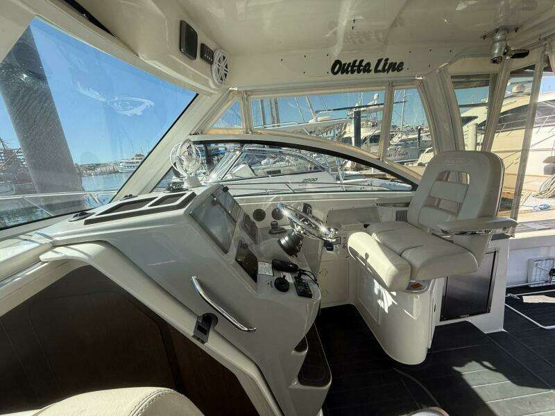 Outta Line 31ft Boston Whaler Yacht For Sale