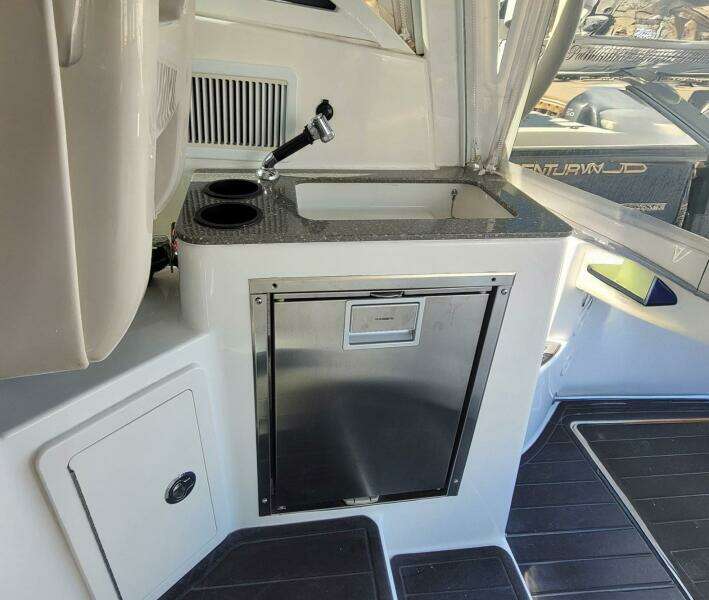 Outta Line 31ft Boston Whaler Yacht For Sale