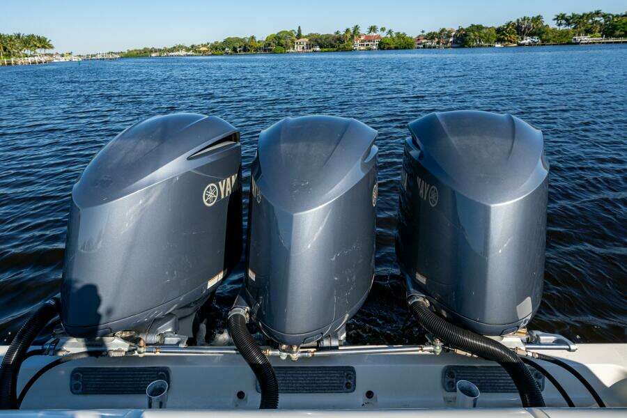 39ft SeaVee Yacht For Sale