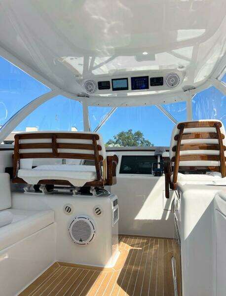 47ft Front Runner Yacht For Sale