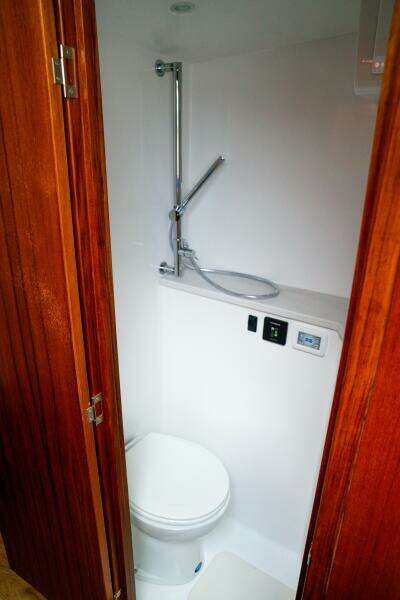 47ft Front Runner Yacht For Sale