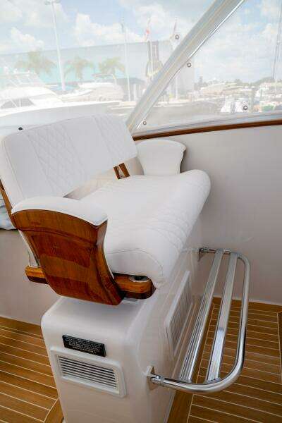 47ft Front Runner Yacht For Sale