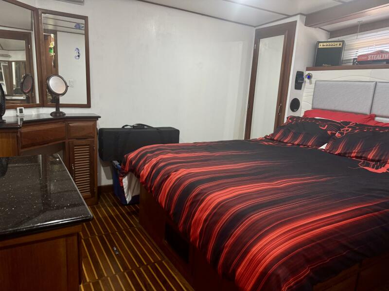 53' 1986 DeFever 53 POC