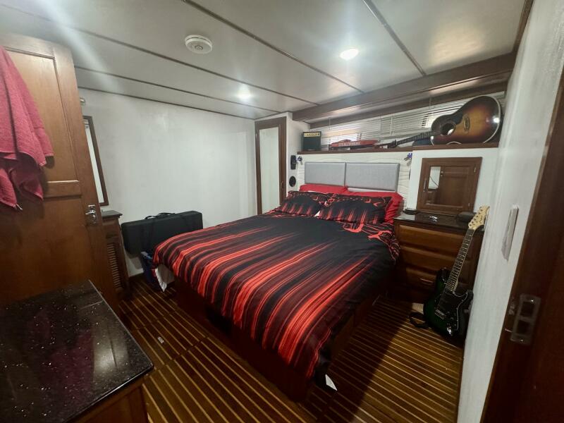 53' 1986 DeFever 53 POC