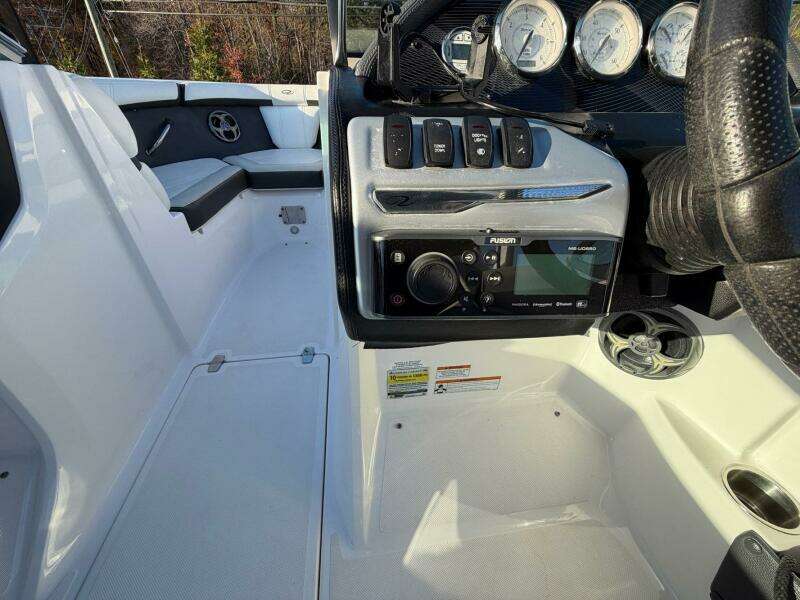 20ft Regal Yacht For Sale